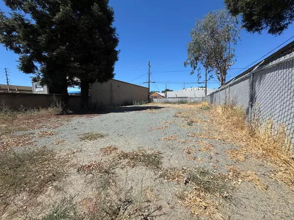 Lodi, CA 95240,127 Houston LN