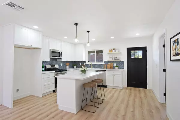 Manteca, CA 95337,585 Vin Rose WAY