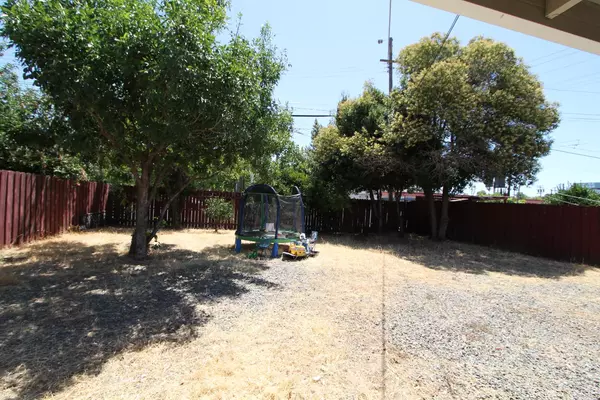 Sacramento, CA 95822,5531 Michael WAY