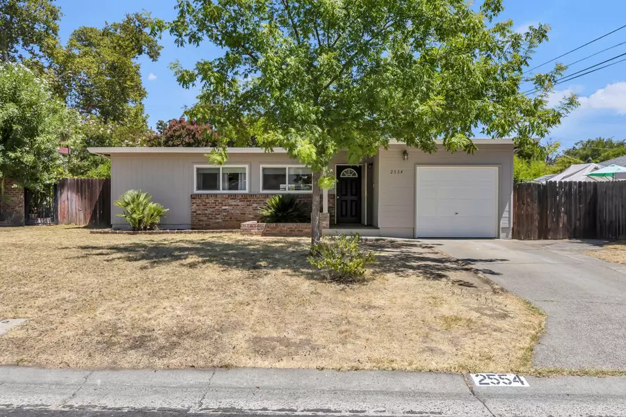 2554 Charlotte LN, Sacramento, CA 95821