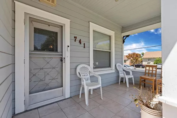 Tracy, CA 95376,741 West ST