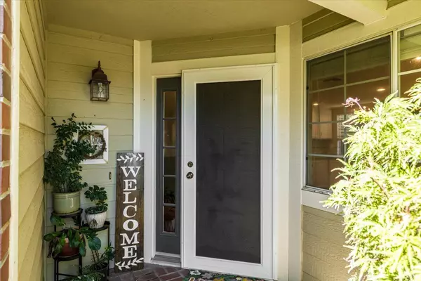 Sacramento, CA 95829,9043 Petite Sirah WAY