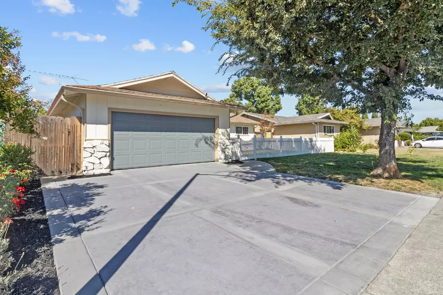 8733 Ensenada Drive, Stockton, CA 95210