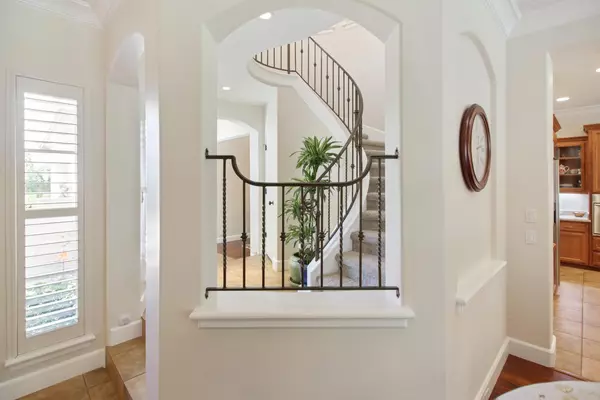 Roseville, CA 95661,1860 Park Oak DR