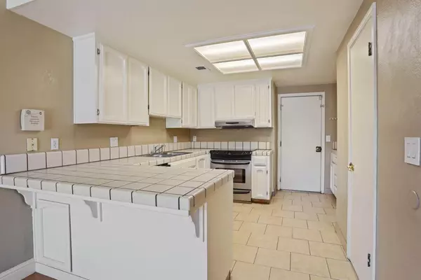 Ripon, CA 95366,244 Tiffany CIR