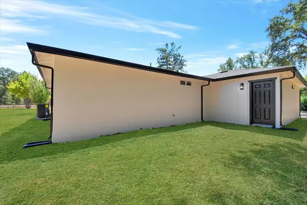 Penn Valley, CA 95946,17809 Lasso LOOP