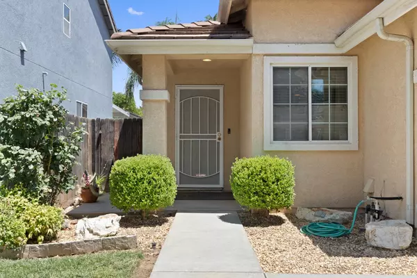 Patterson, CA 95363,1127 Kestrel DR