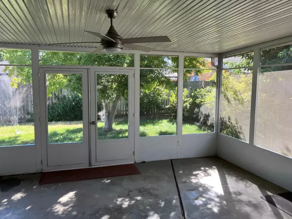 Sacramento, CA 95823,6928 Southampton WAY