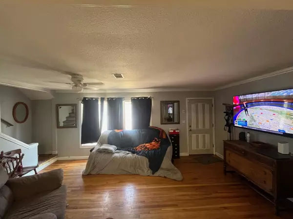 Stockton, CA 95204,467 E Churchill ST