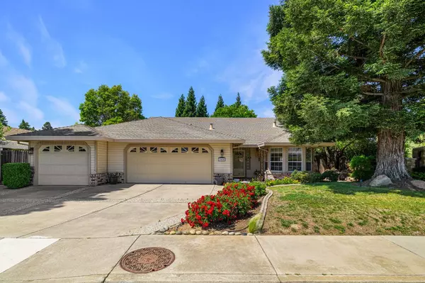 2460 Stabler LN, Yuba City, CA 95993