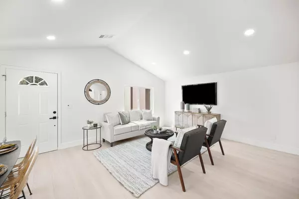 Carmichael, CA 95608,5317 North AVE