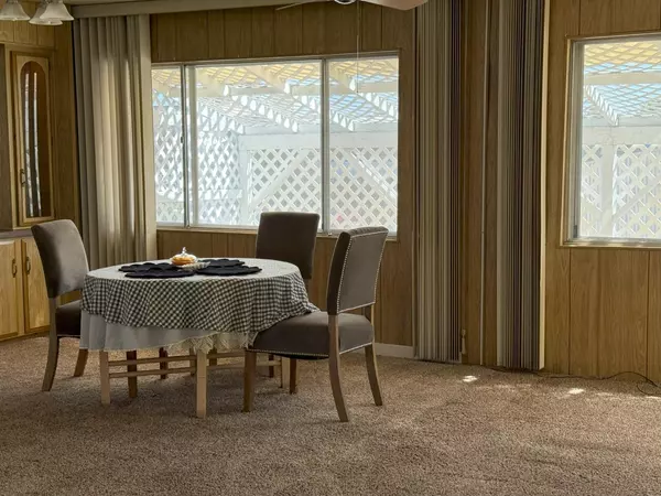 Sacramento, CA 95828,7451 Albezzia