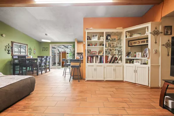 Valley Springs, CA 95252,901 Quail Oaks RD