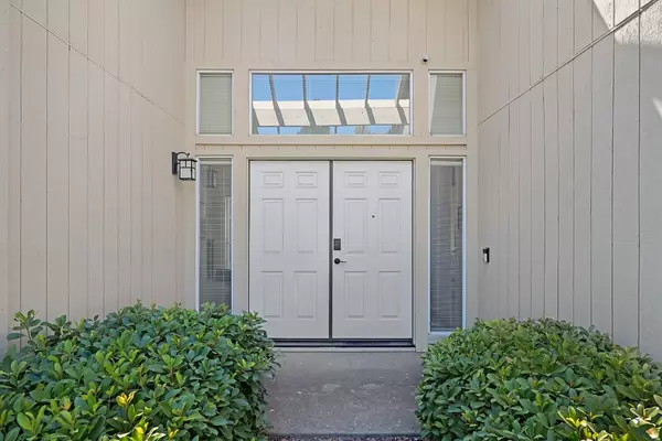 Davis, CA 95618,1619 La Habra CT