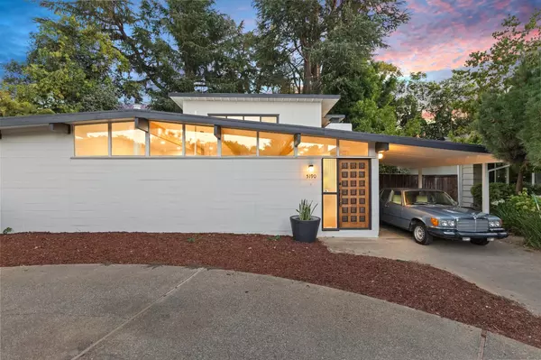 Sacramento, CA 95819,5190 Sandburg DR