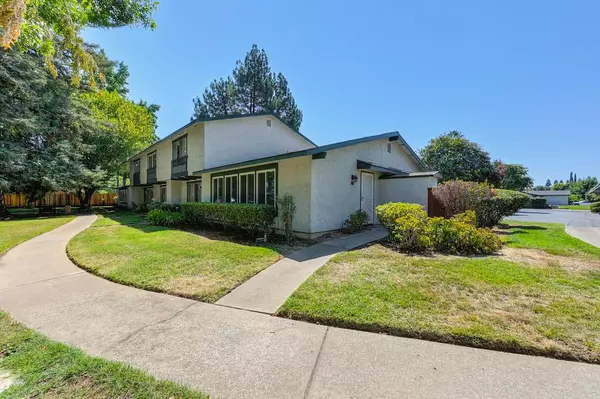 Sacramento, CA 95826,8915 Salmon Falls DR #A