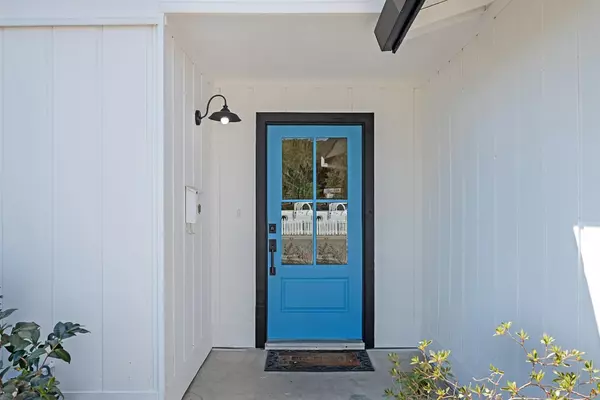 Orangevale, CA 95662,8906 Aksarben DR