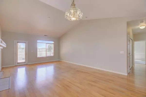 Lincoln, CA 95648,2423 1st ST