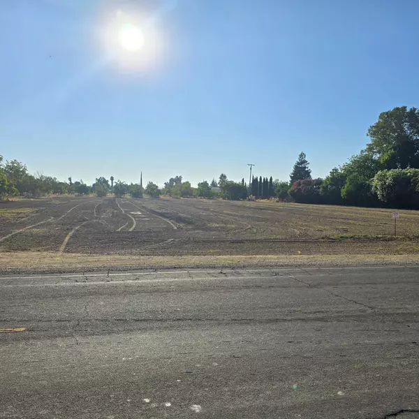 3013 Railroad AVE, Yuba City, CA 95991