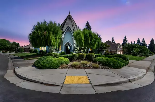 9900 Poppy Hills DR, Oakdale, CA 95361