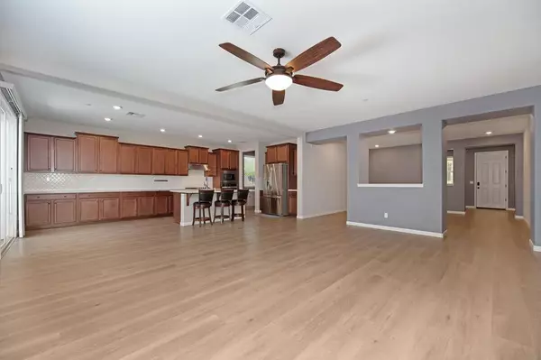 Roseville, CA 95747,7032 Castle Rock WAY