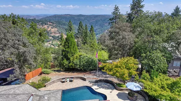 399 Riverview DR, Auburn, CA 95603