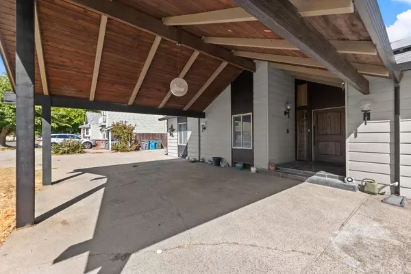 Colusa, CA 95932,738 Webster ST