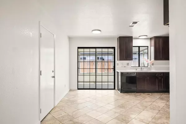 Sacramento, CA 95838,3449 Altos AVE