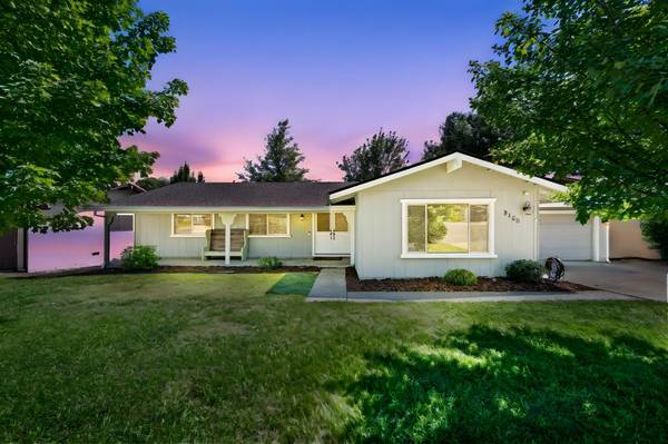 8468 Hidden Valley CIR, Fair Oaks, CA 95628