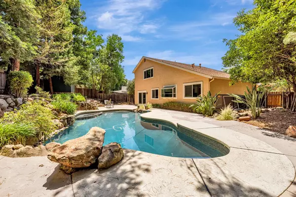 Orangevale, CA 95662,5544 Montia CT