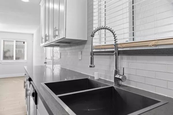 Sacramento, CA 95822,2130 Aaron WAY