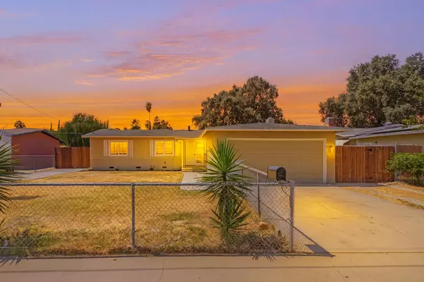 1320 Aurora ST, Modesto, CA 95351