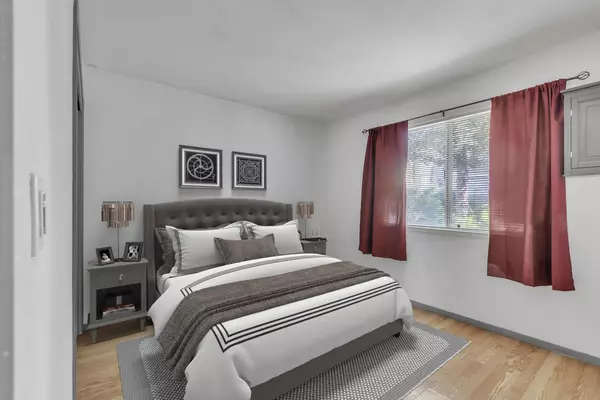 Sacramento, CA 95826,9101 Newhall DR #29