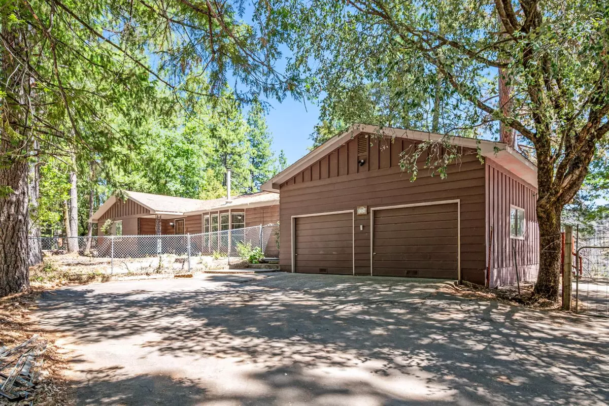 Placerville, CA 95667,5925 Sly Park RD