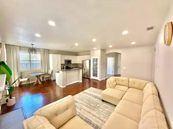 Lincoln, CA 95648,512 SPRUCE CT