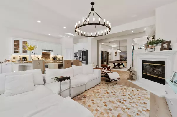 El Dorado Hills, CA 95762,3870 Meadow Wood DR