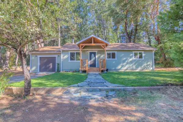 22461 Foresthill RD, Foresthill, CA 95631