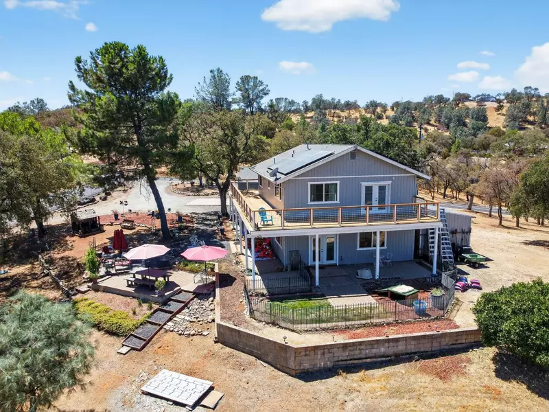 5887 Enramada DR, La Grange, CA 95329