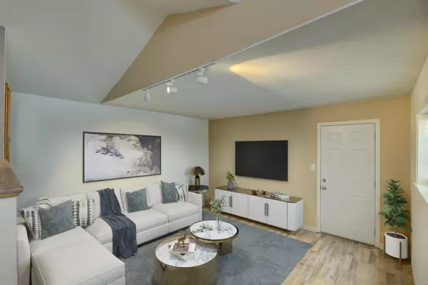 Sacramento, CA 95820,4107 43rd ST