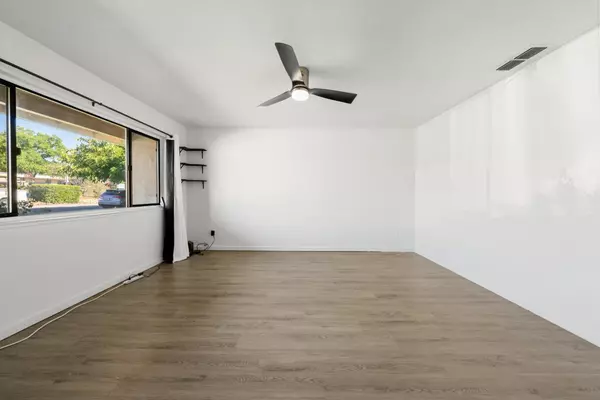 Folsom, CA 95630,260 Flower DR