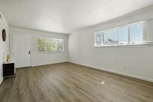 Sacramento, CA 95842,4710 Hayford WAY #4