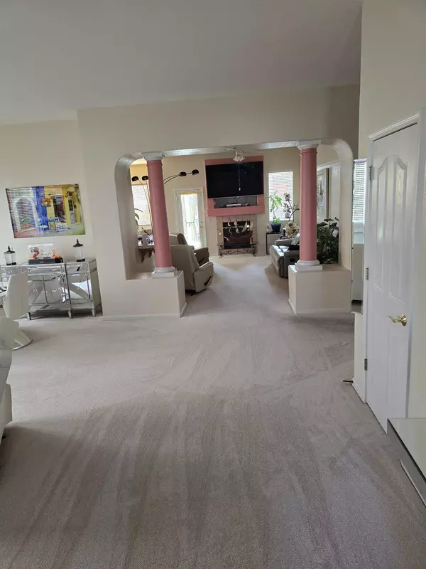 Modesto, CA 95356,4020 Moss Rock CT