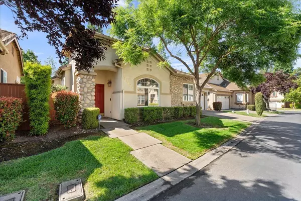 12012 Gold Pointe LN, Gold River, CA 95670