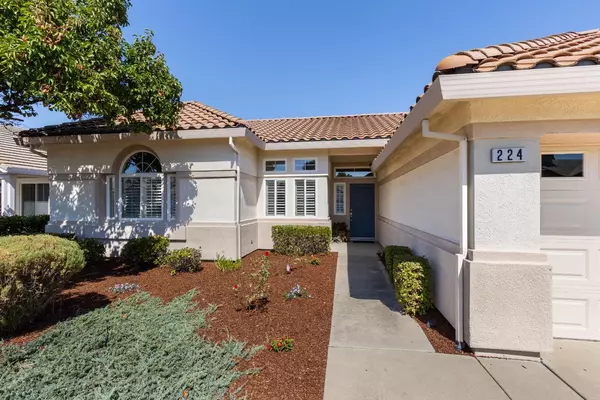 Roseville, CA 95747,224 Snowy River CT