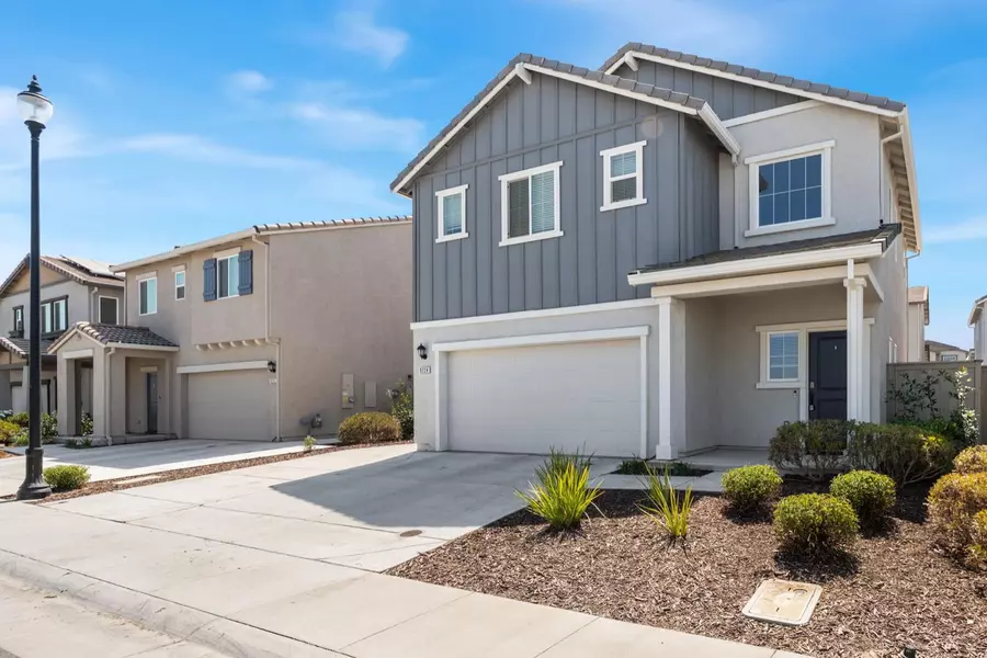 9224 Farmstead CIR, Roseville, CA 95747