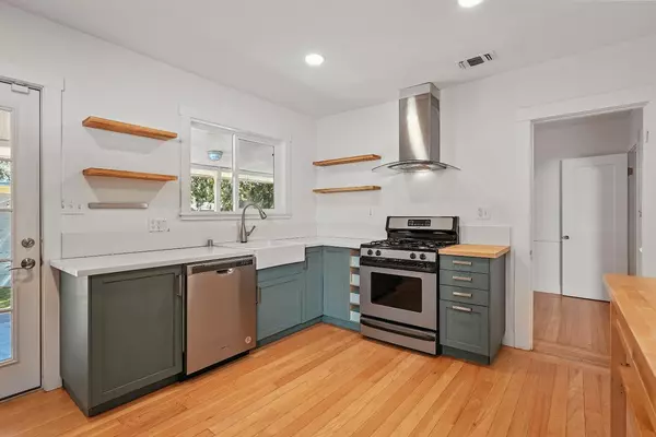 Sacramento, CA 95818,2673 Freeport BLVD