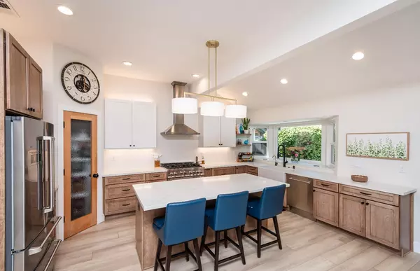 Roseville, CA 95678,620 Dawnridge RD