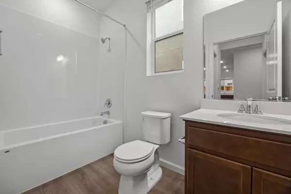 Patterson, CA 95363,805 Ryton LN