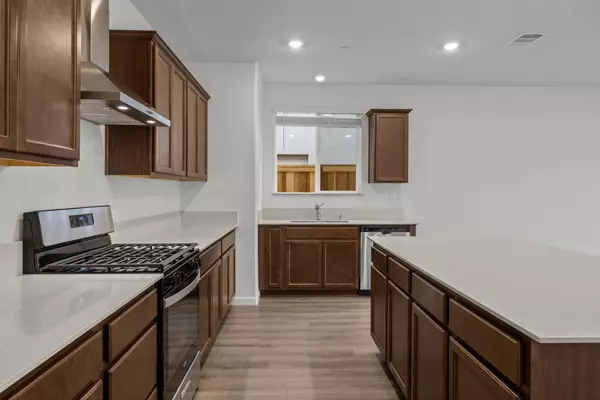 Patterson, CA 95363,805 Ryton LN