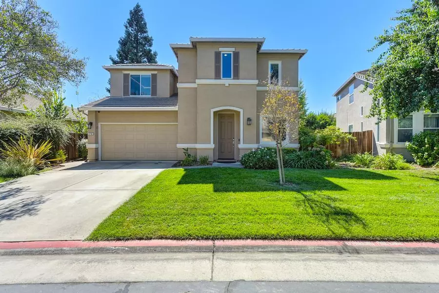 26 Rosier CIR, Sacramento, CA 95833